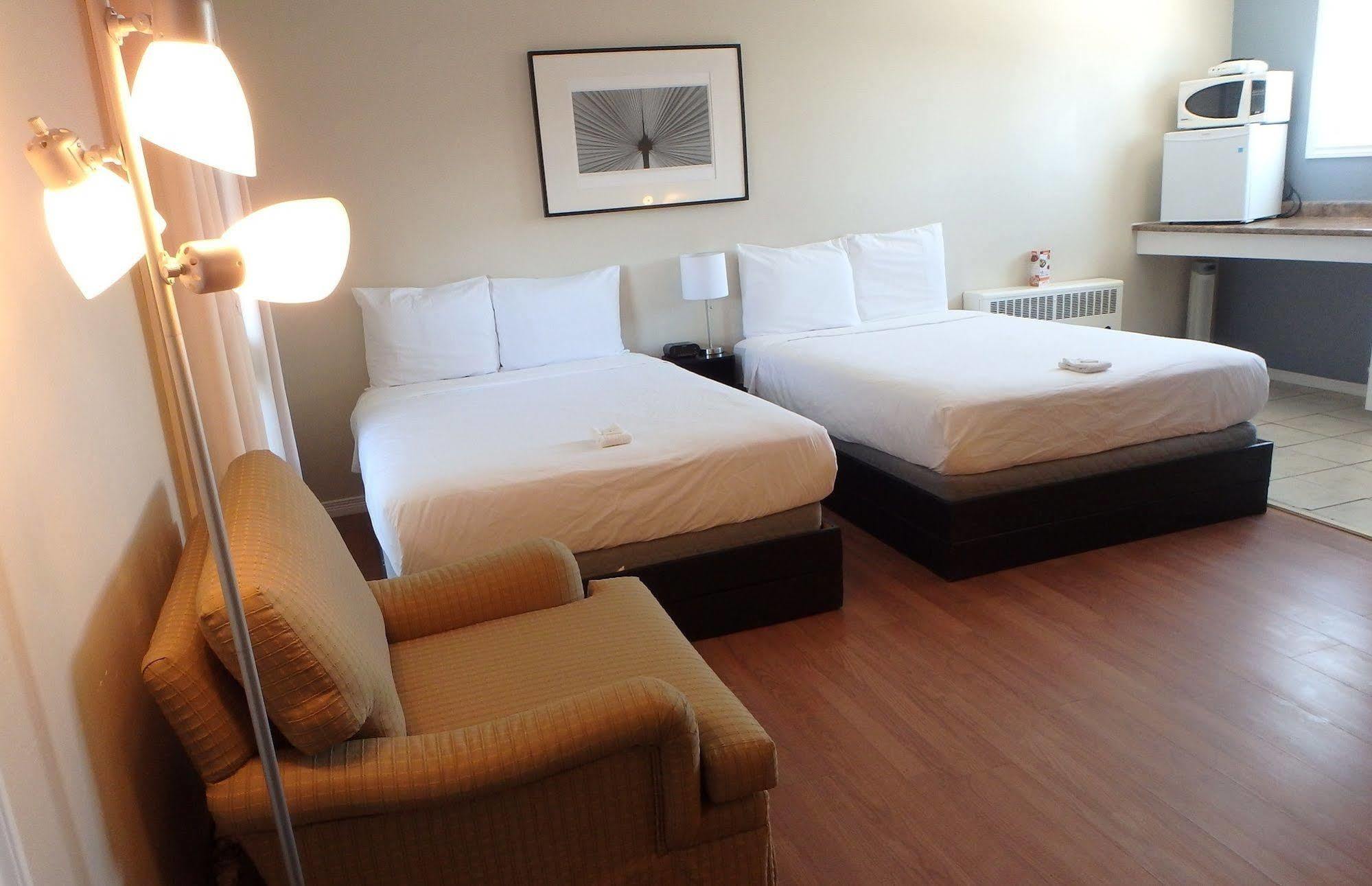 Wheel Inn Motel New Liskeard Eksteriør bilde